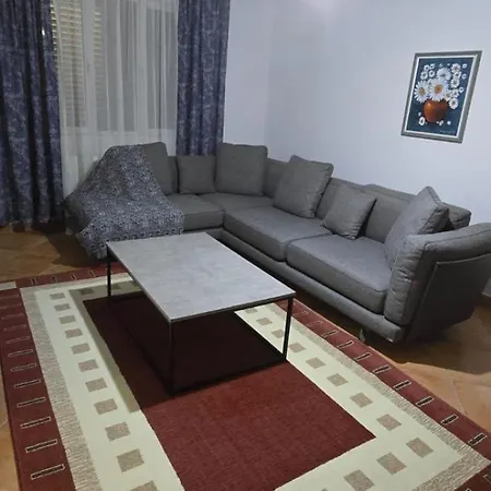 Cosy & Modern Family * تيرانا